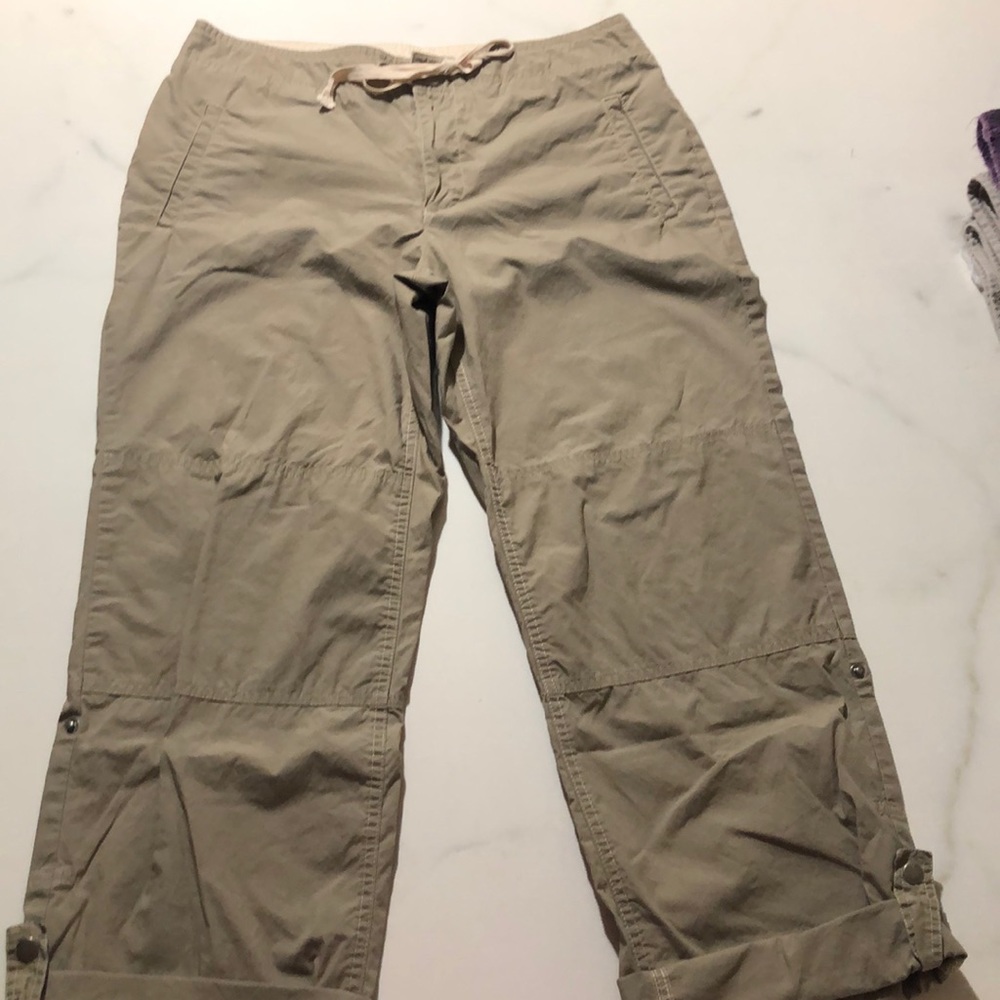 GAP Size 8 Khaki Cargo’s